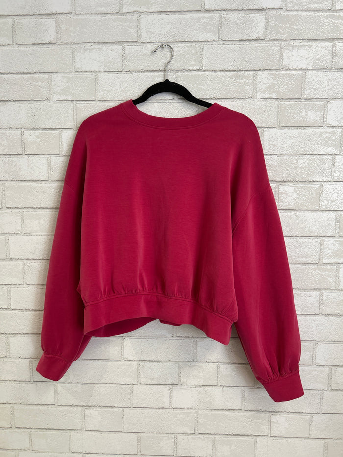 Cropped Cozy Pink Crewneck - Arula