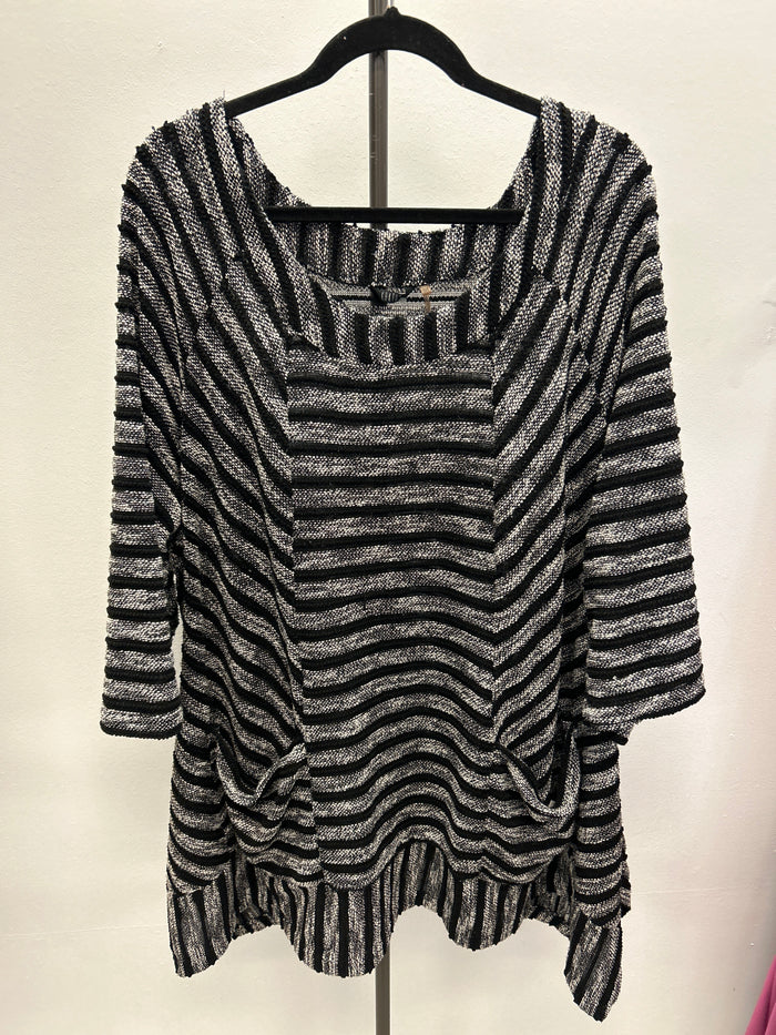 Blk/Grey Pocket Tunic - Kaktus