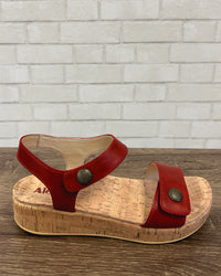 Marta Sandal | Garnet