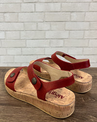 Marta Sandal | Garnet