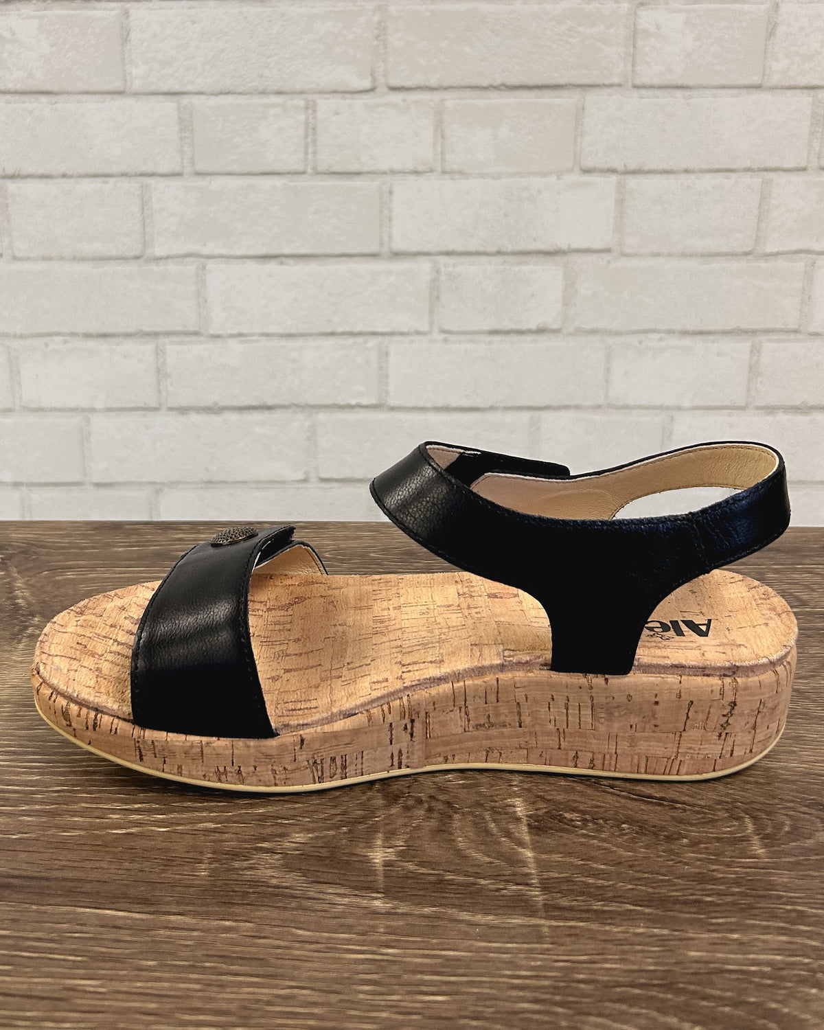 Marta Sandal | Ink