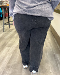 Fat Rib & Button Mineral Washed Pants | Black