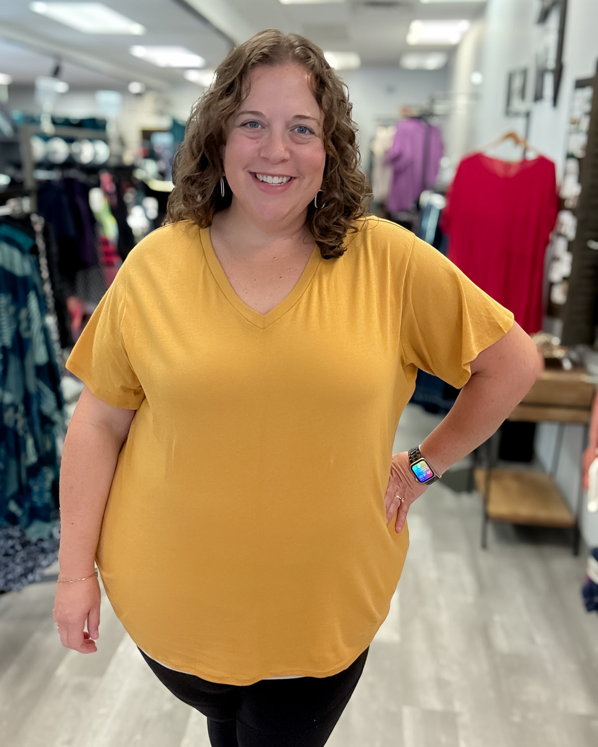 V-Neck Boyfriend Tee | Light Mustard