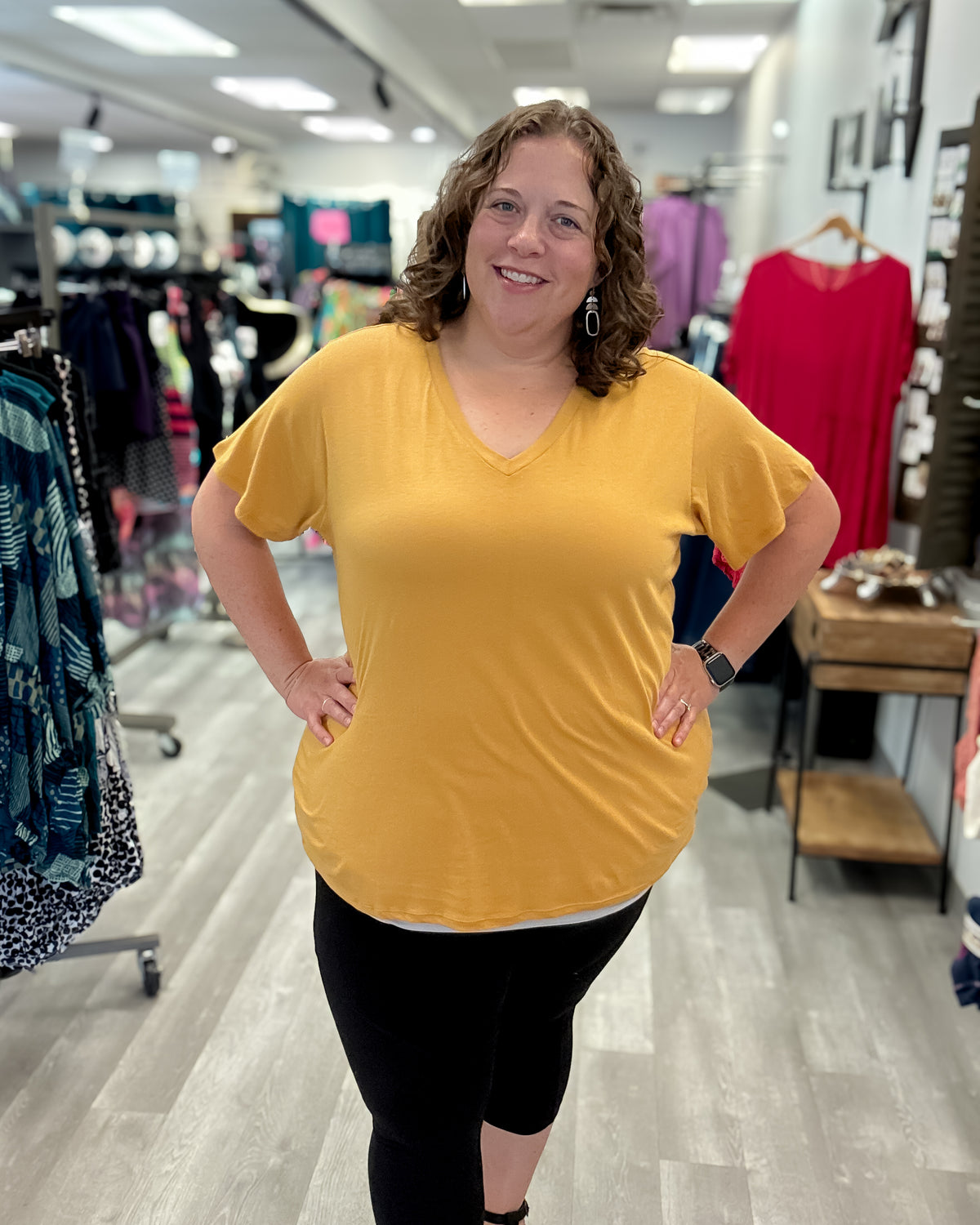 V-Neck Boyfriend Tee | Light Mustard