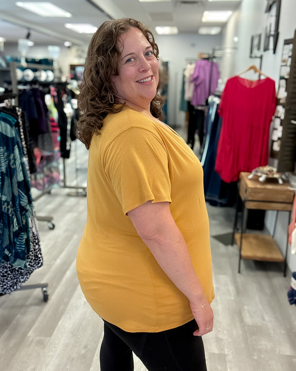 V-Neck Boyfriend Tee | Light Mustard