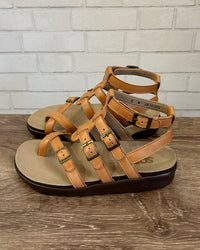 Aria | Hazel | Wide Width