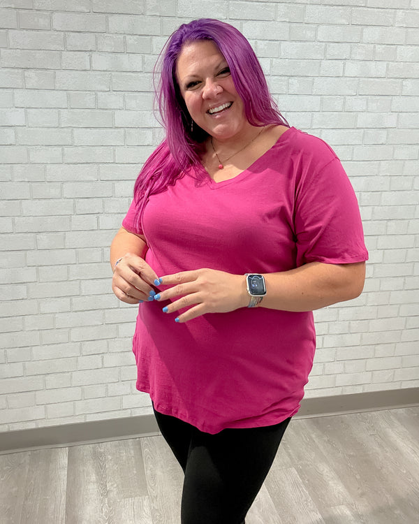 V-Neck Boyfriend Tee | Magenta