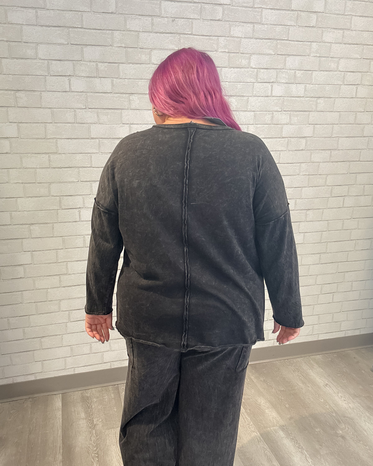 Mineral Wash Pocket Top | Black