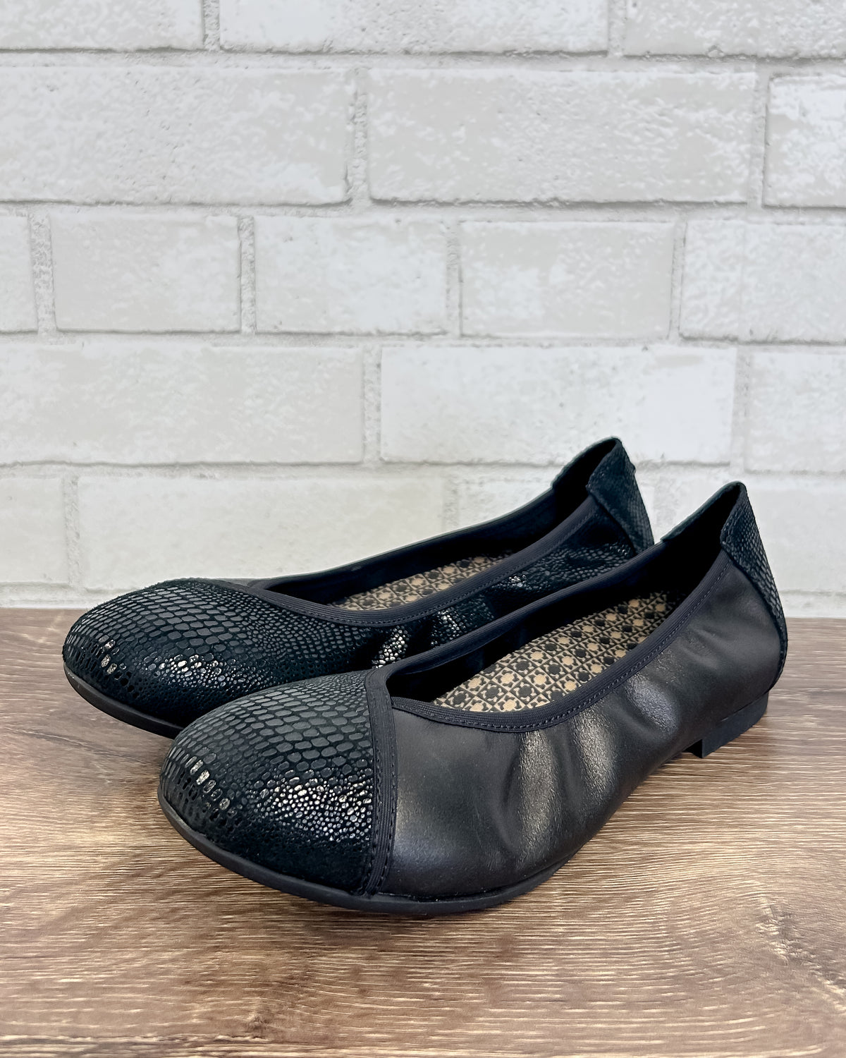 Nairobi Ballet in Black Lizard - Wide Width!