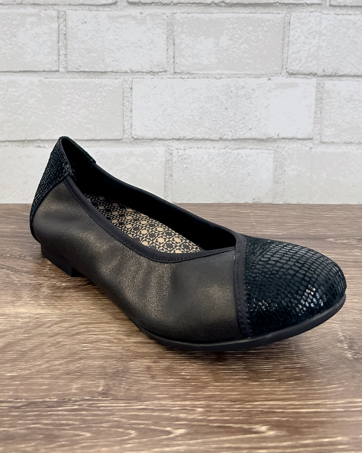 Nairobi Ballet in Black Lizard - Wide Width!
