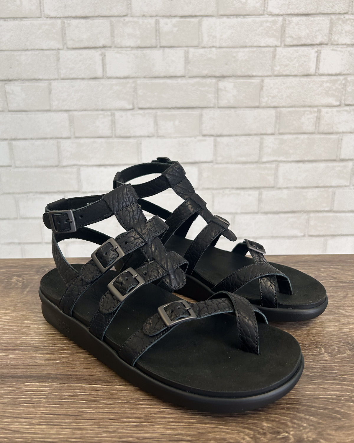 Aria LX | Bison | Wide Width