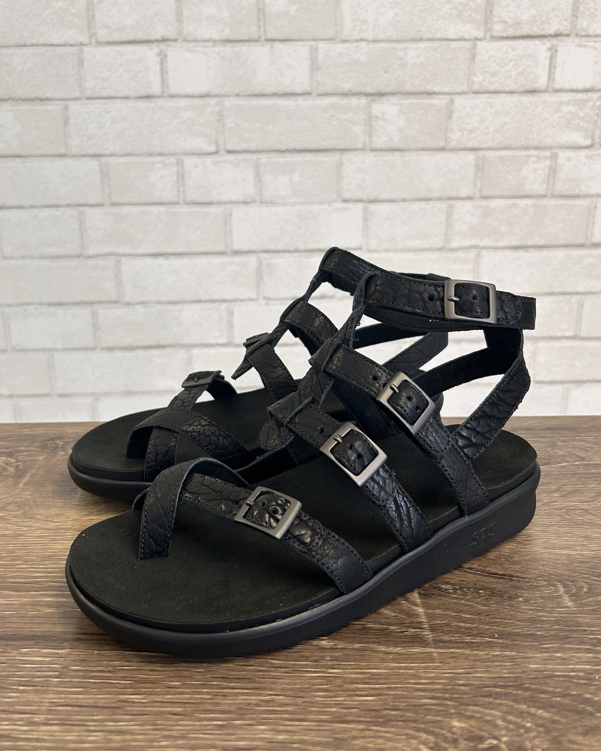 Aria LX | Bison | Wide Width