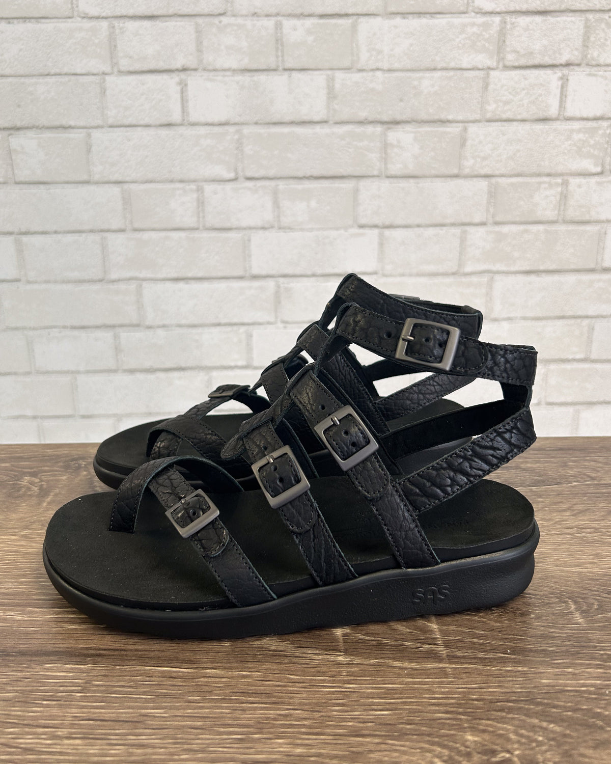 Aria LX | Bison | Wide Width