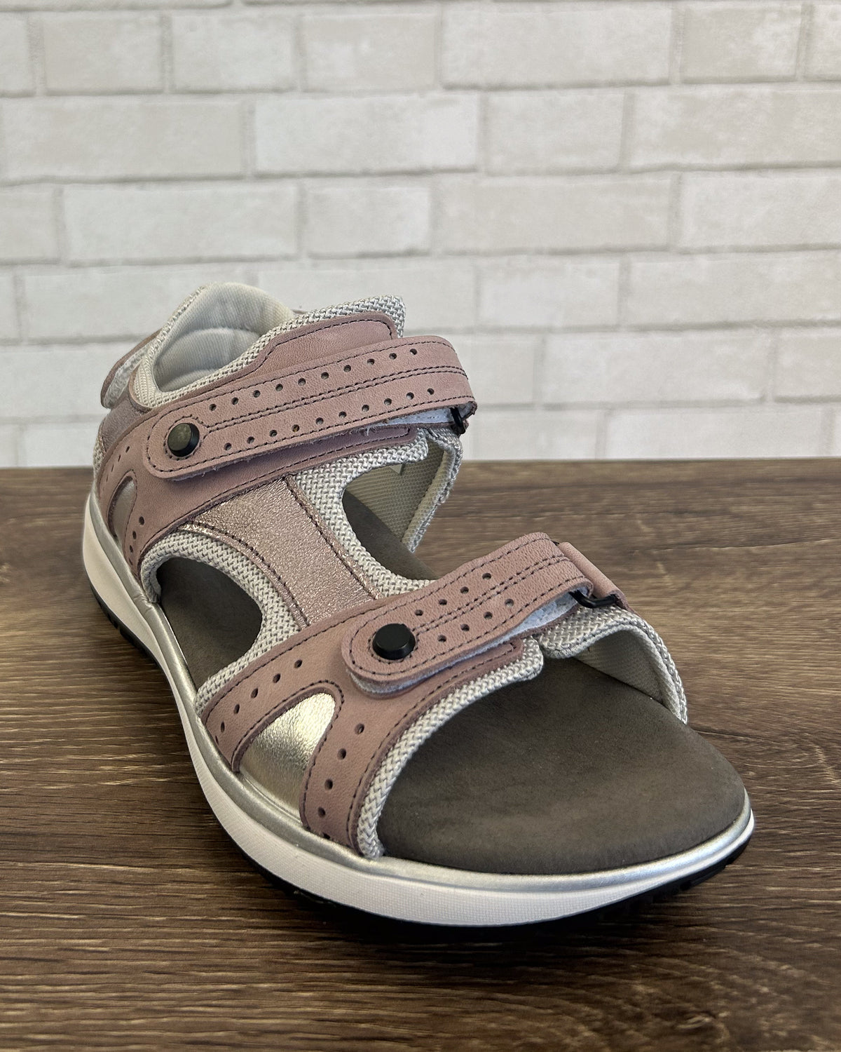 Embark Sport Sandal | Wisteria | Wide Width