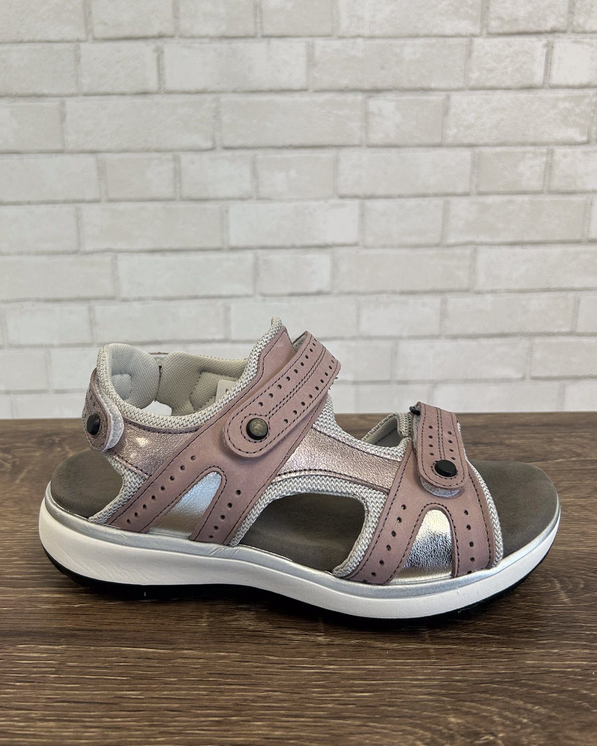Embark Sport Sandal | Wisteria | Wide Width