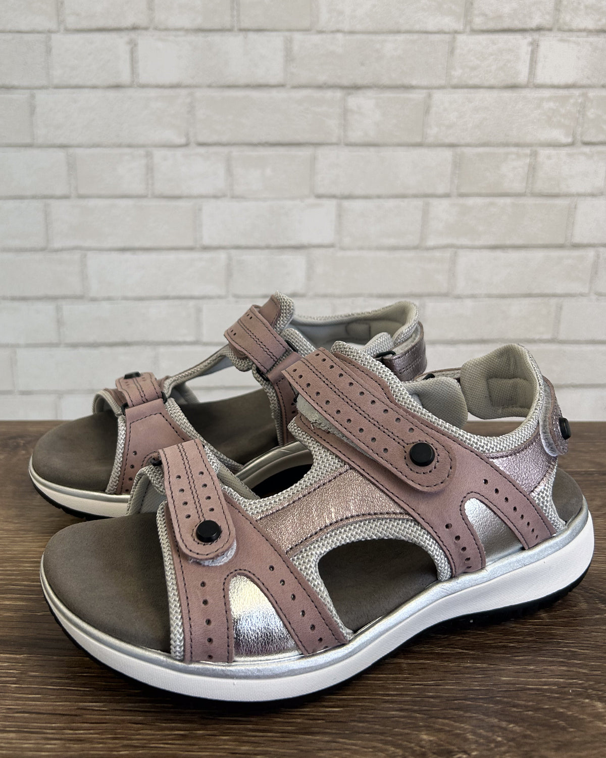 Embark Sport Sandal | Wisteria | Wide Width