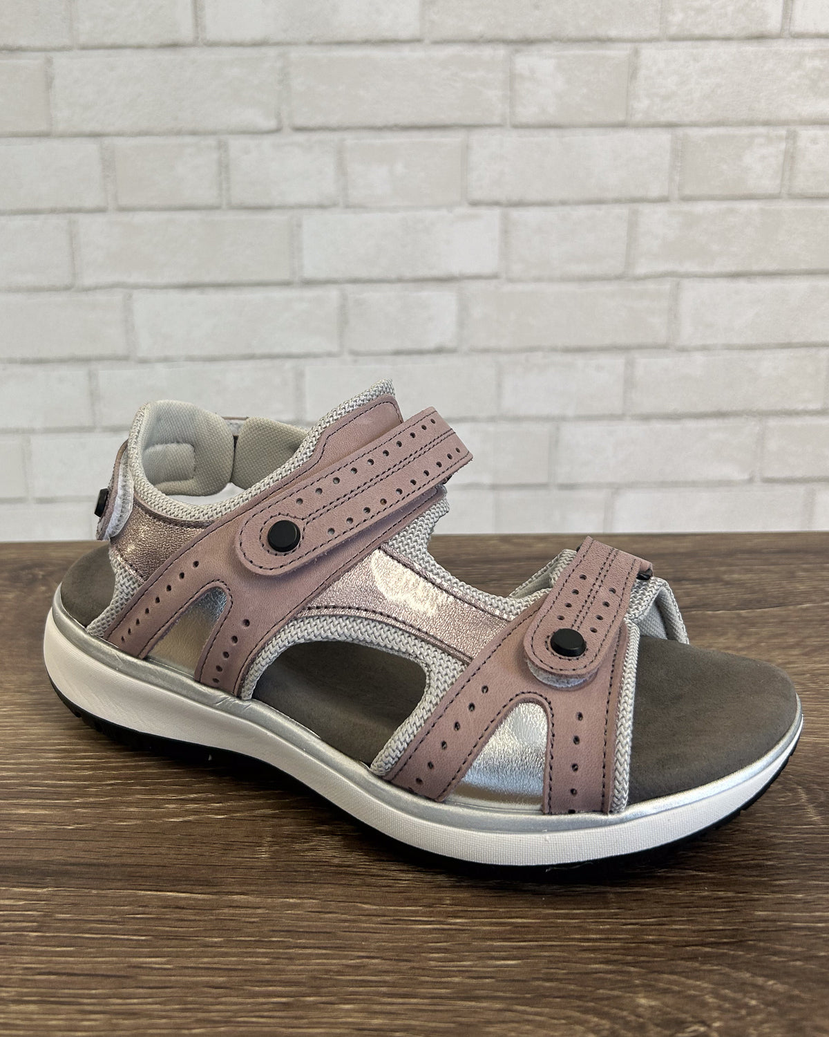 Embark Sport Sandal | Wisteria | Wide Width