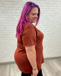 V-Neck Boyfriend Tee | Dark Rust