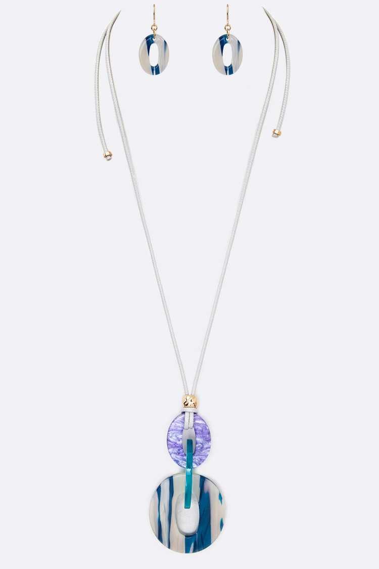 Resin Statement Pendant Necklace