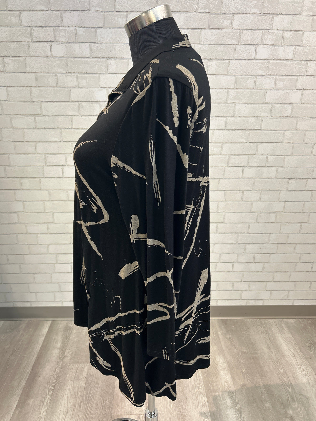 Black/Tan Slashes Zip Up - Kozan