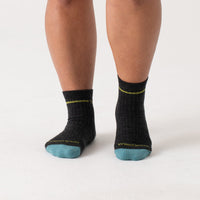 Women's Single Stripe Cushioned Quarter Socks