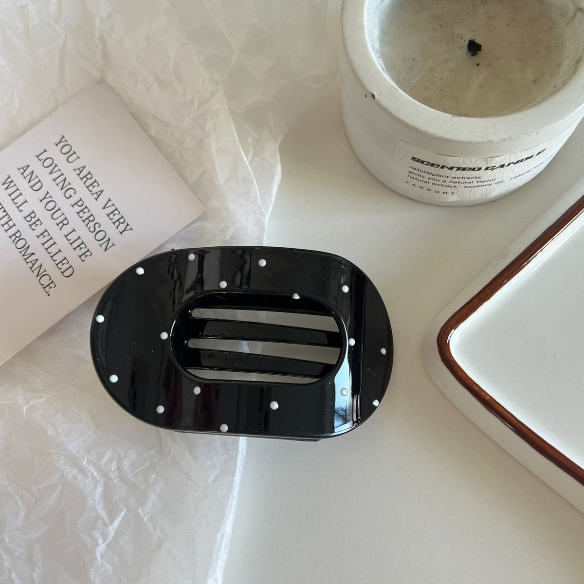 Jumbo Lay Flat Oval Hair Claw Clip