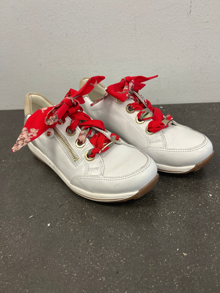 WHITE ARA SNEAKERS