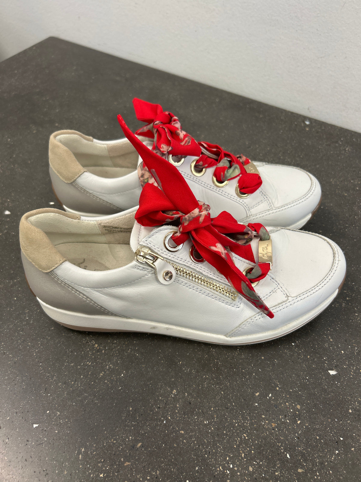 WHITE ARA SNEAKERS