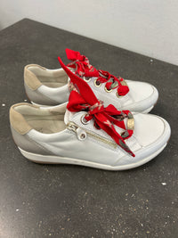 WHITE ARA SNEAKERS