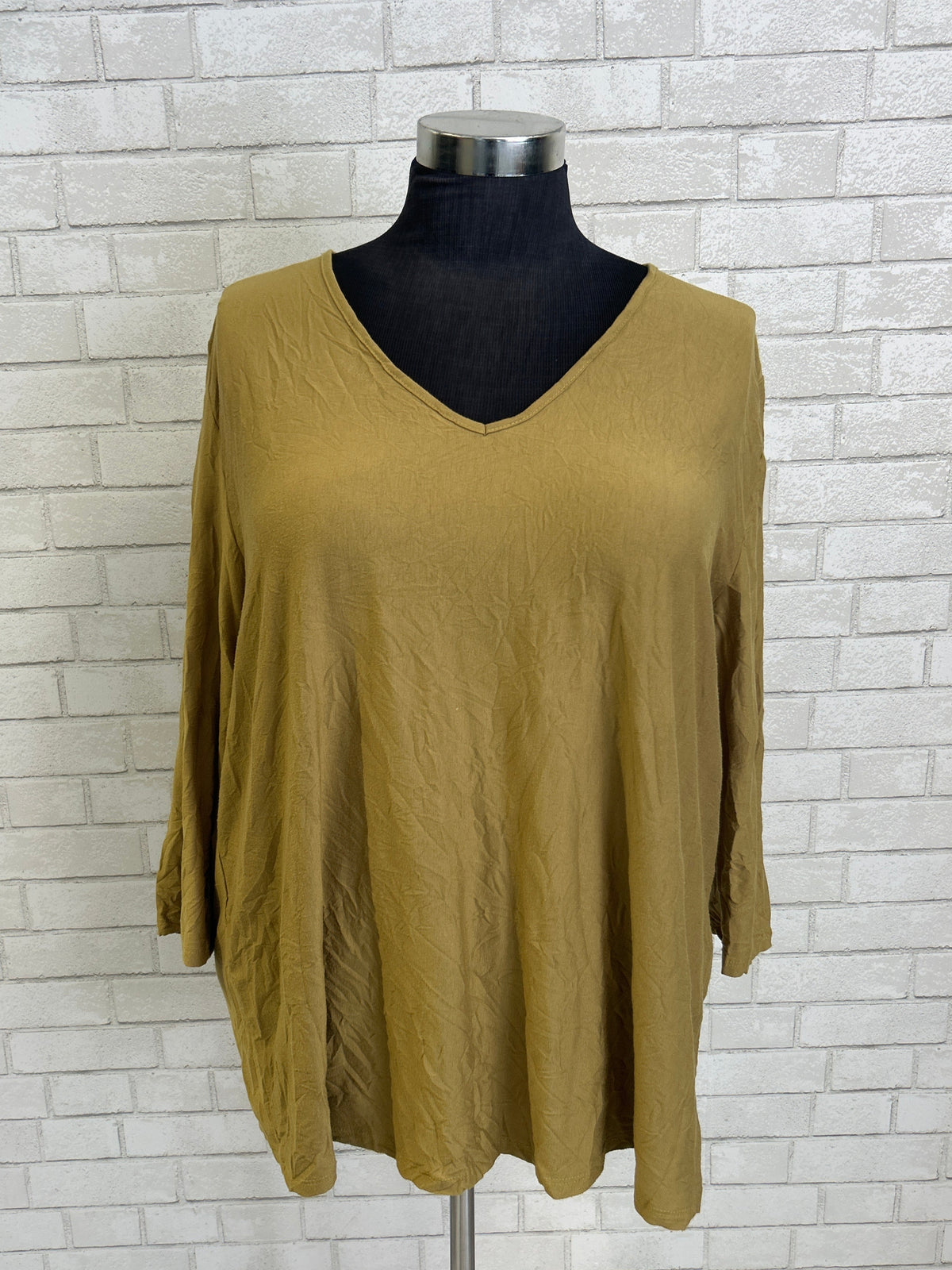 Wasabi Crinkle V-Neck Top - Kozan