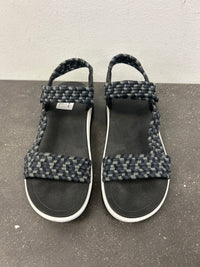 BLack Fit Flop Sandals