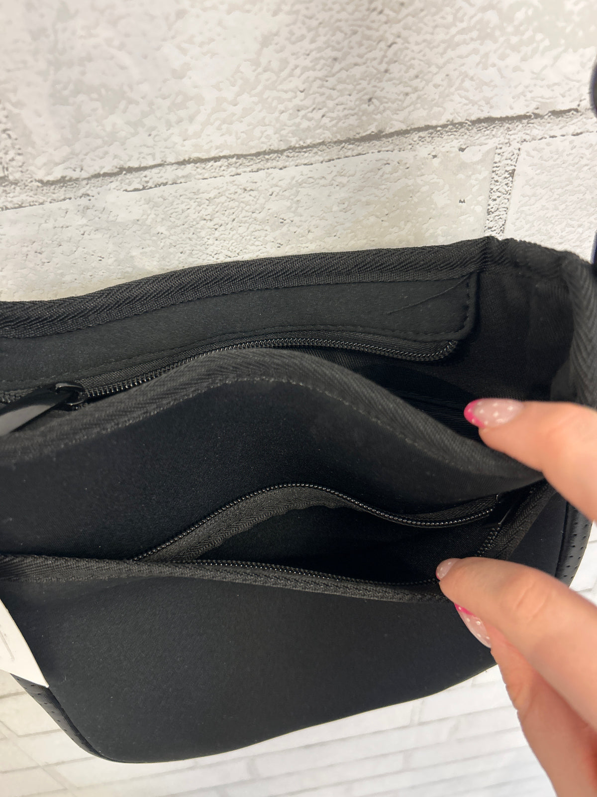 Black Scuba Bag - Haute Shore