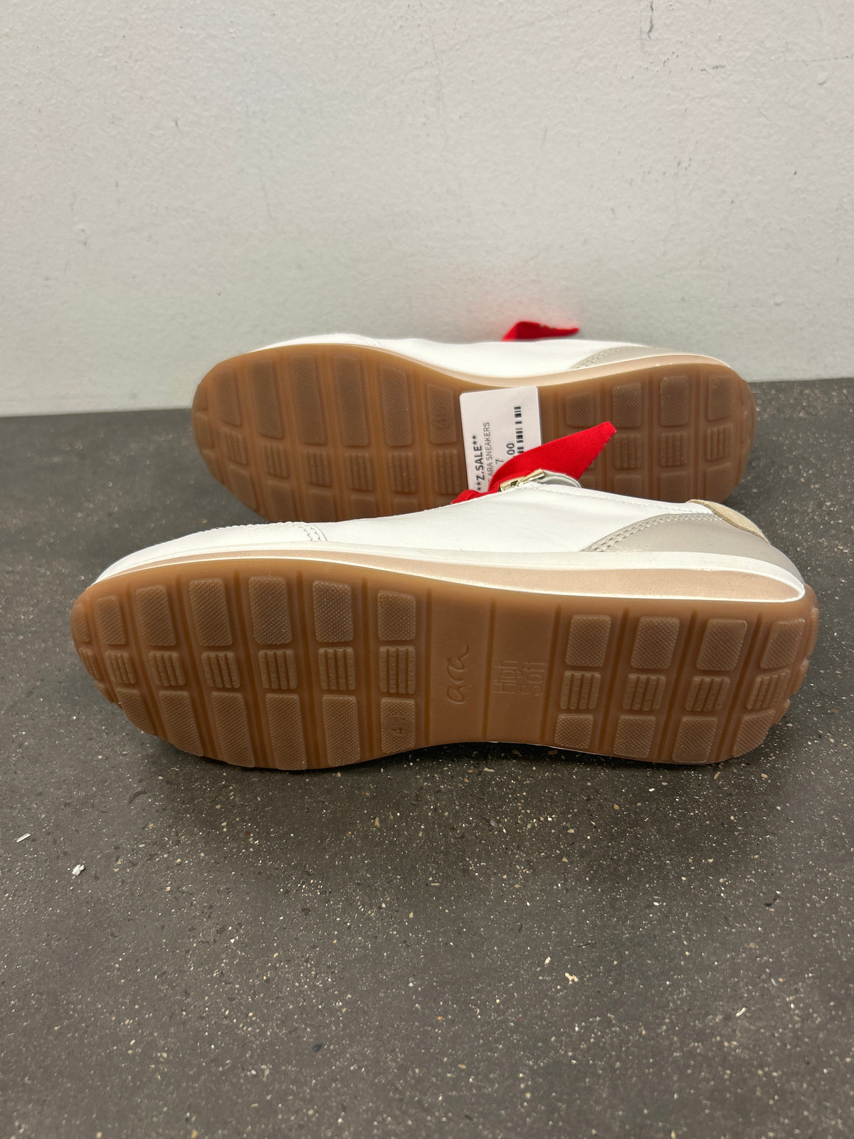 WHITE ARA SNEAKERS