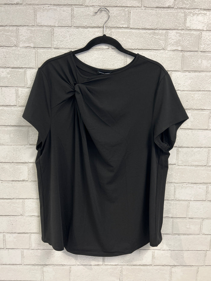 Black Knot Tee - Universal Standard (NWT)