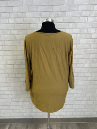 Wasabi Crinkle V-Neck Top - Kozan