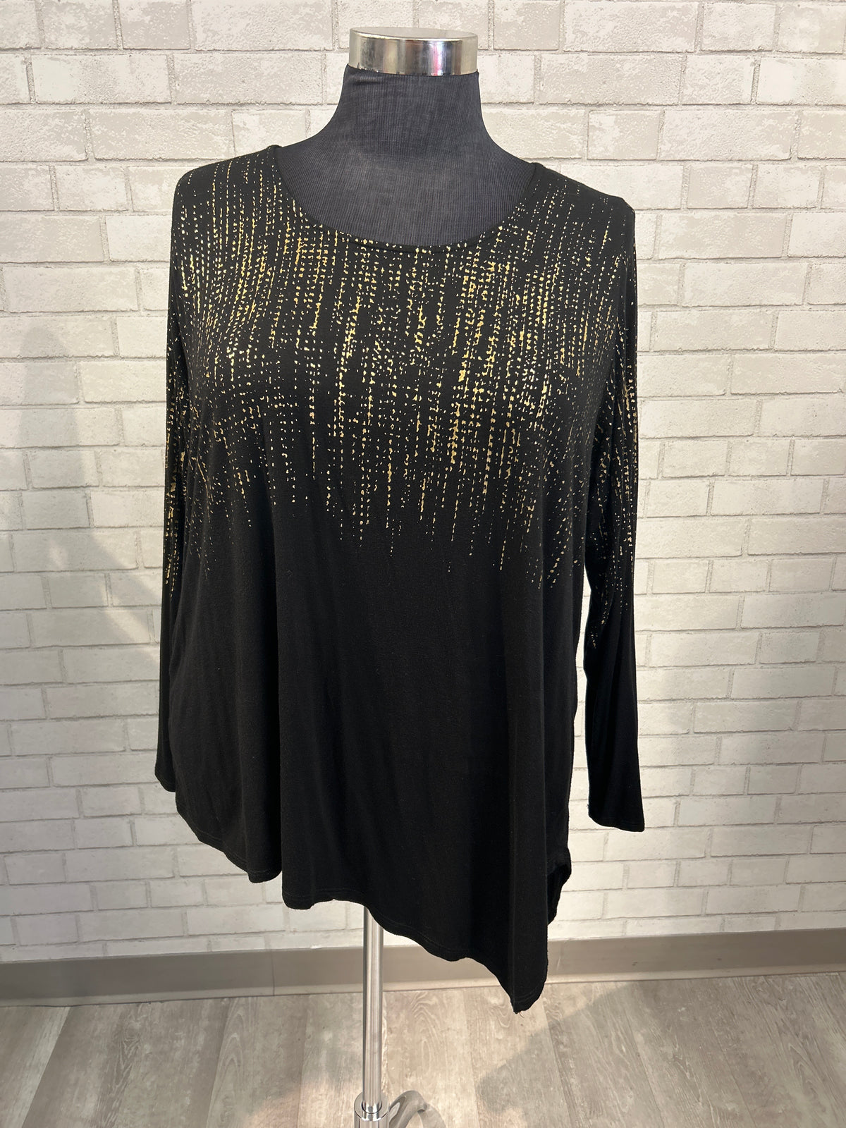 Black & Gold Printed Top - Karen Kane