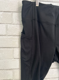 Black Pocket Leggings - Danskin