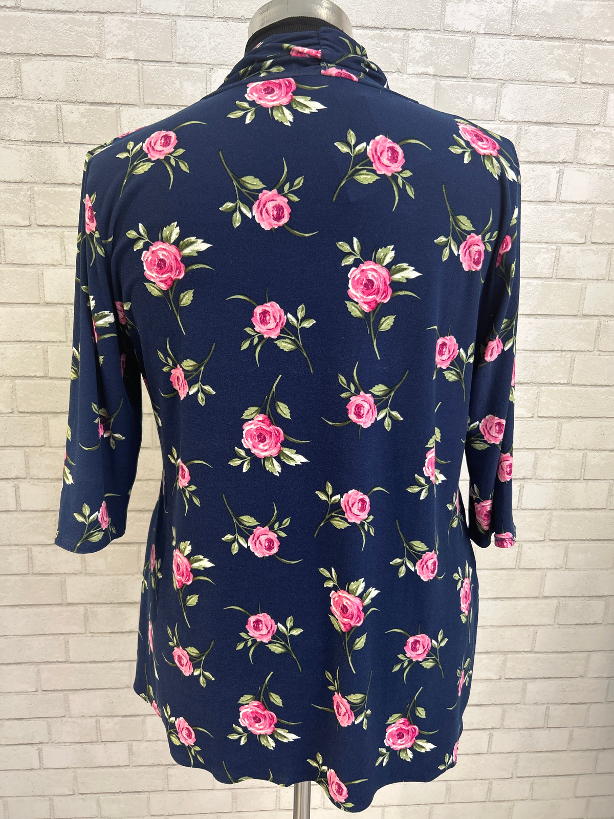 Navy Floral Cardigan - Kiyonna