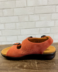 Relaxed Sandal | Rust | Wide Width
