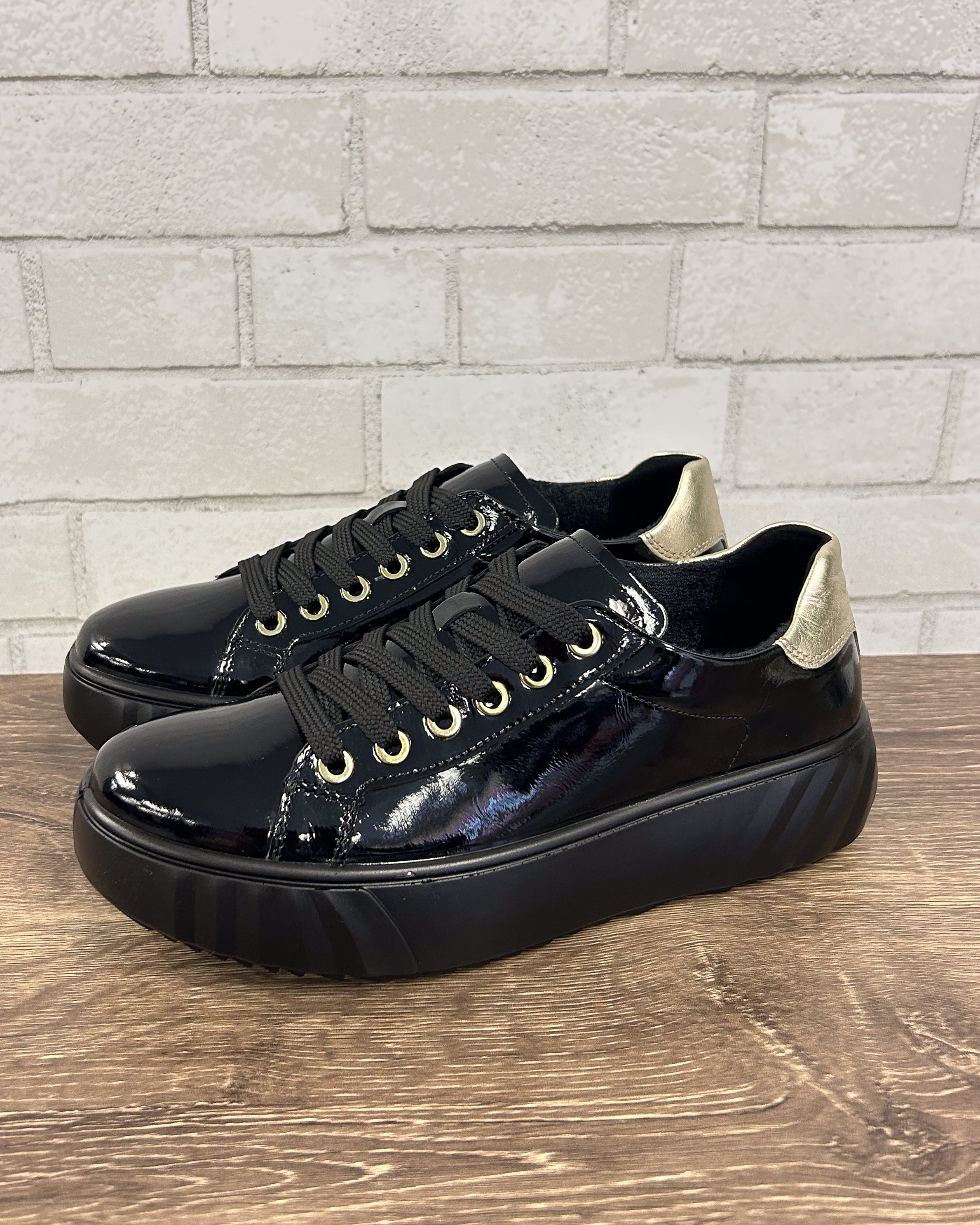 Platform store sneaker schwarz