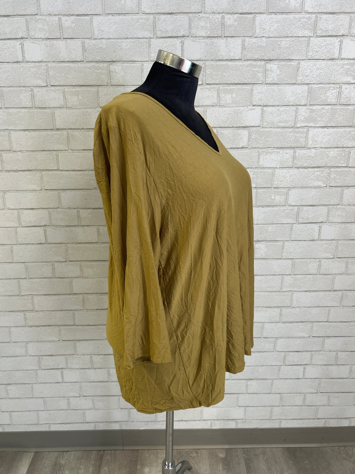Wasabi Crinkle V-Neck Top - Kozan
