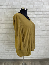 Wasabi Crinkle V-Neck Top - Kozan