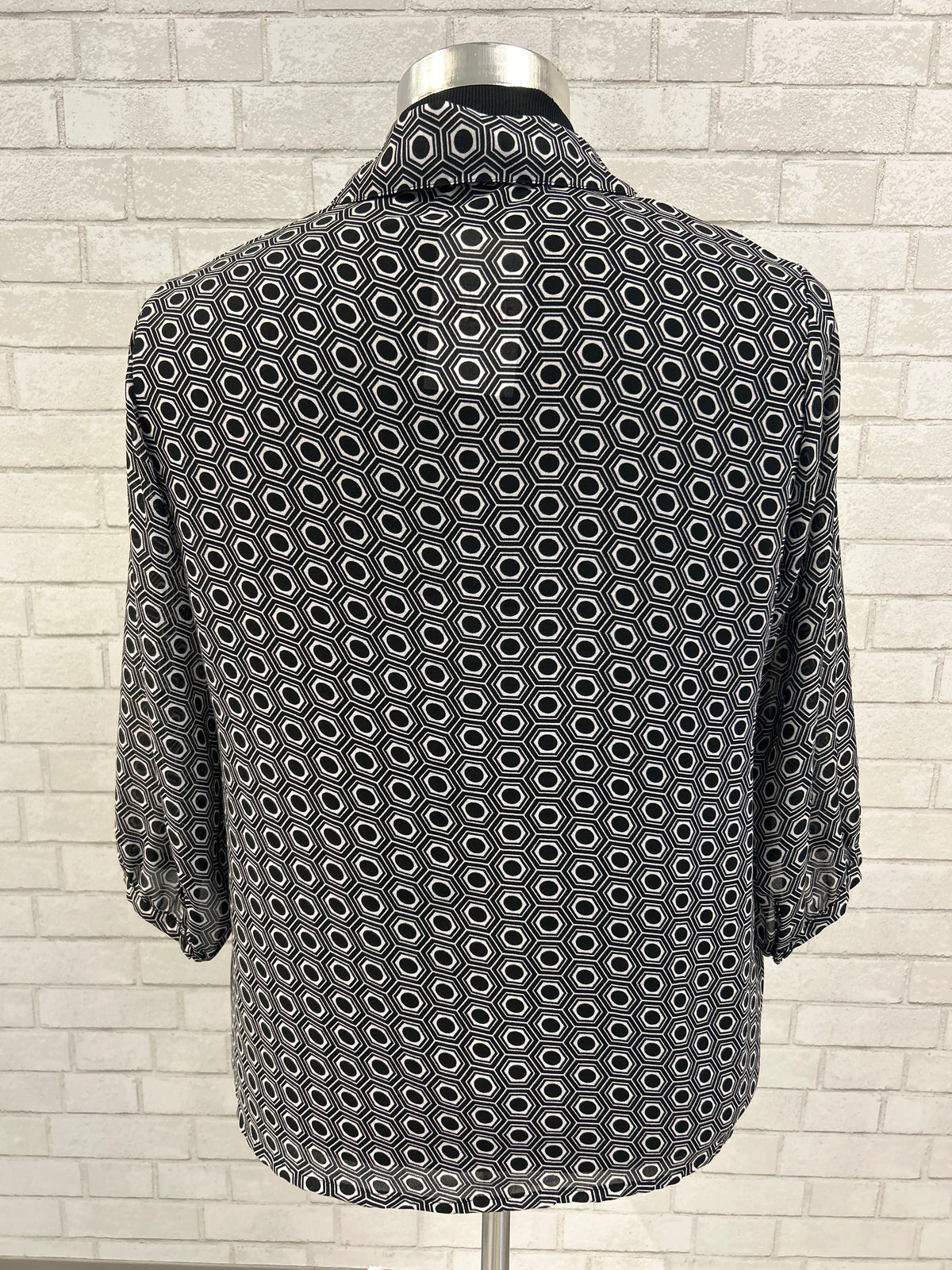 Black/White Geo Print Blouse - Rose & Olive