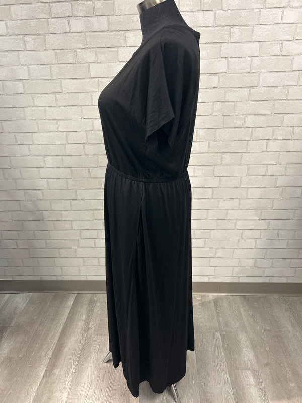 Wool& Black Short Sleeve Dress