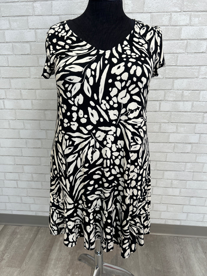 B/W Floral V-Neck Dress - Nicole Miller
