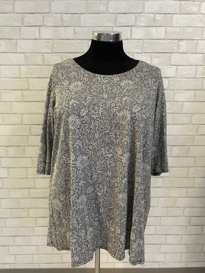 Black & White Paisley Tee - PureJill
