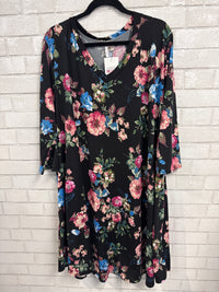 Black Floral V-Neck Dress - Curvy Lovely