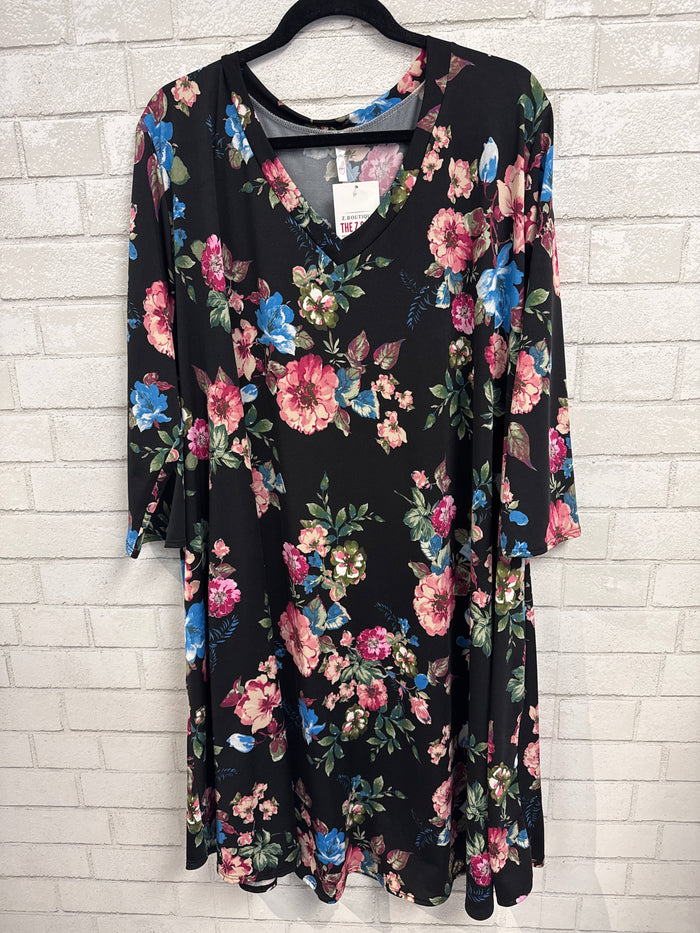 Black Floral V-Neck Dress - Curvy Lovely