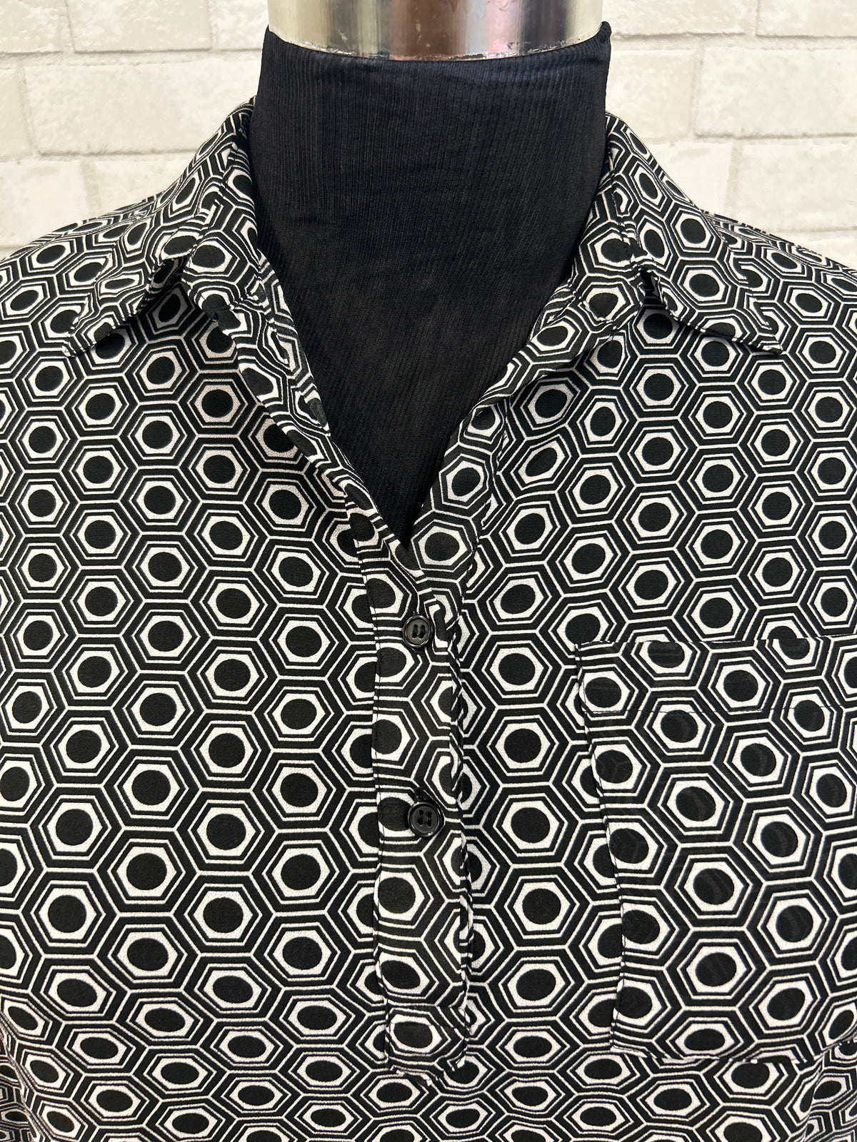 Black/White Geo Print Blouse - Rose & Olive