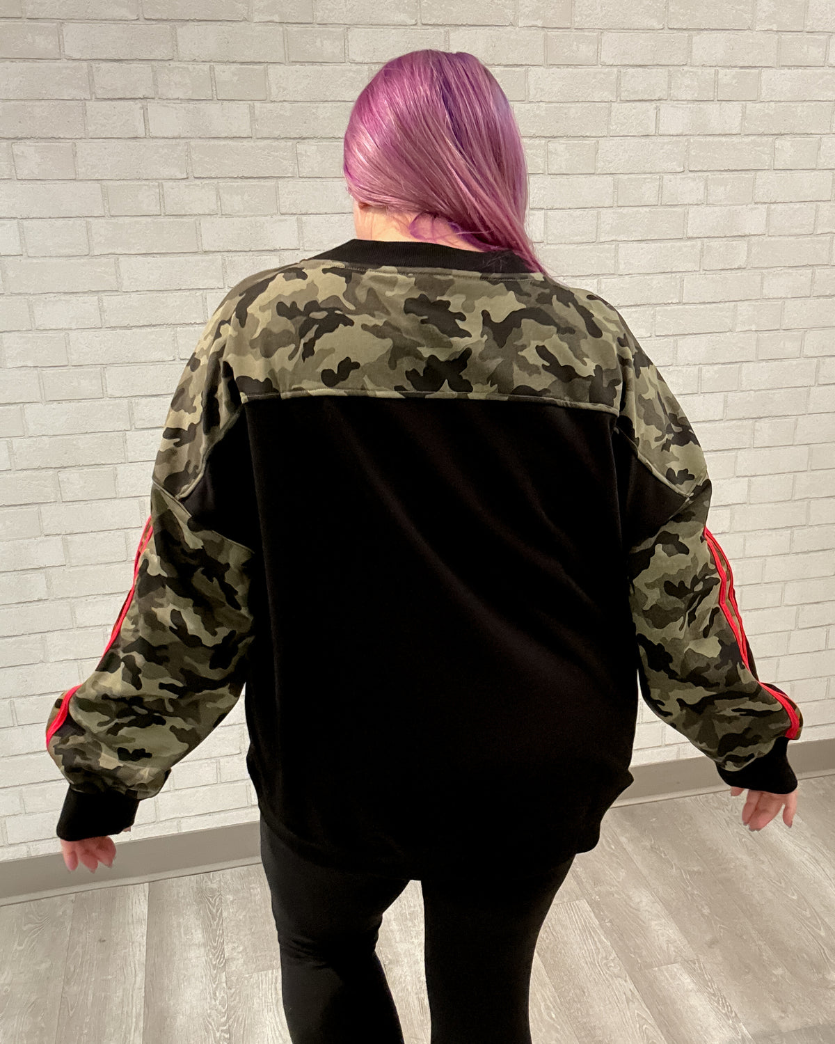 Camo Accent Sweatshirt | Black